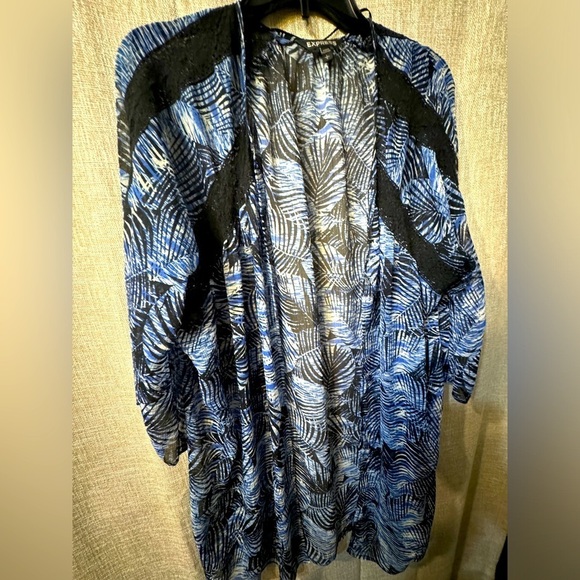 Express Sheer Kimono 3/4 sleeve black lace like details tag size is Large - Picture 1 of 7